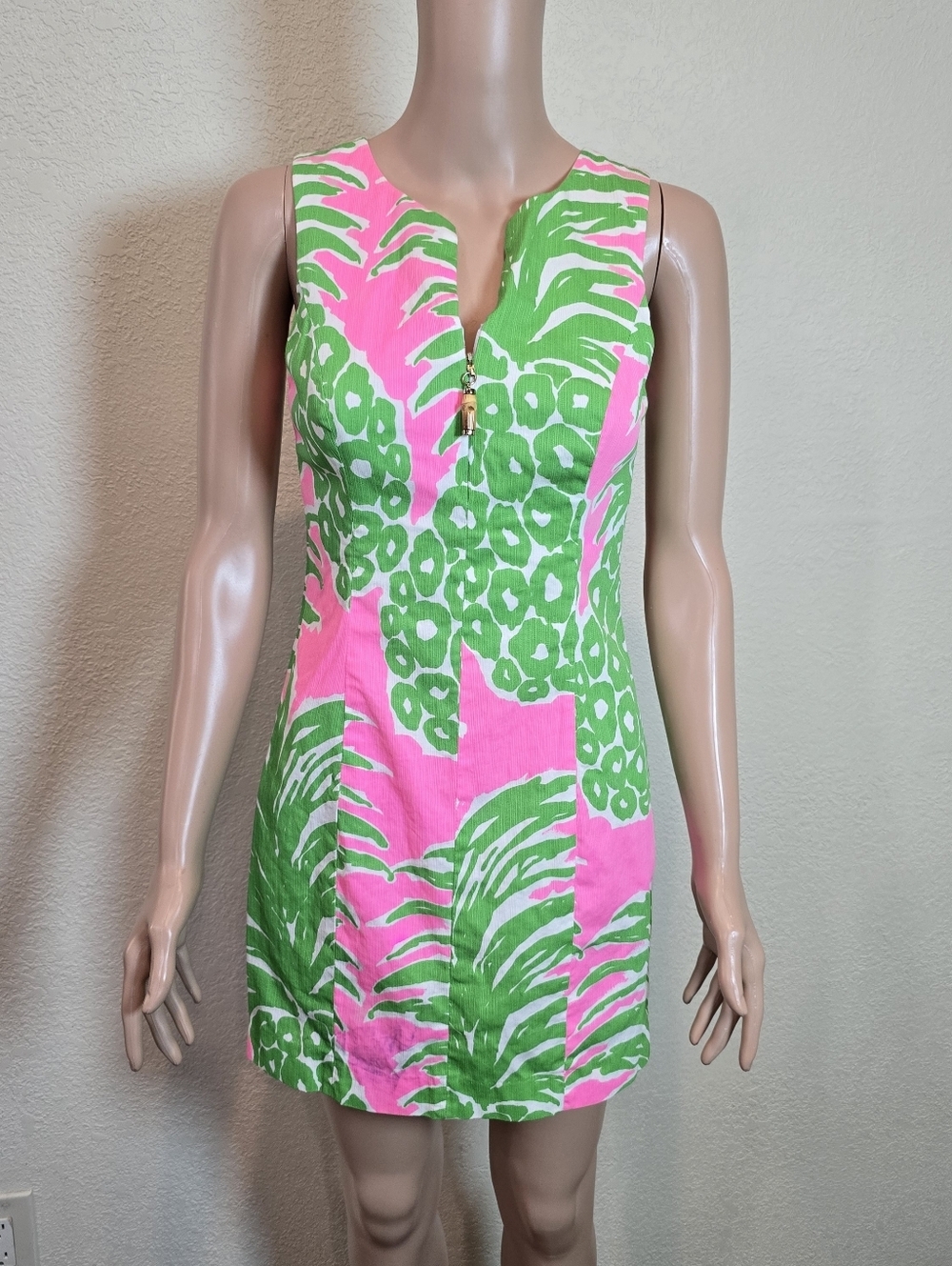 LILLY PULITZER Mila Lined Pineapple Print Shift Dress in Flamenco Size 0. - Picture 10 of 16